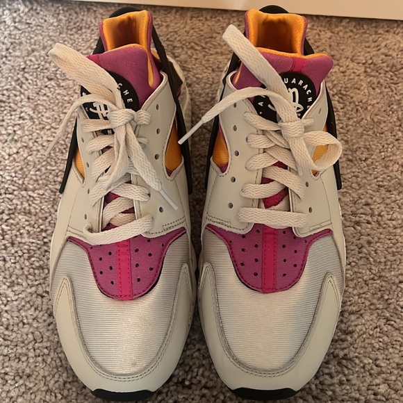 Nike Air Huarache pink and orange sz 8 (university pink gold) - Picture 3 of 9